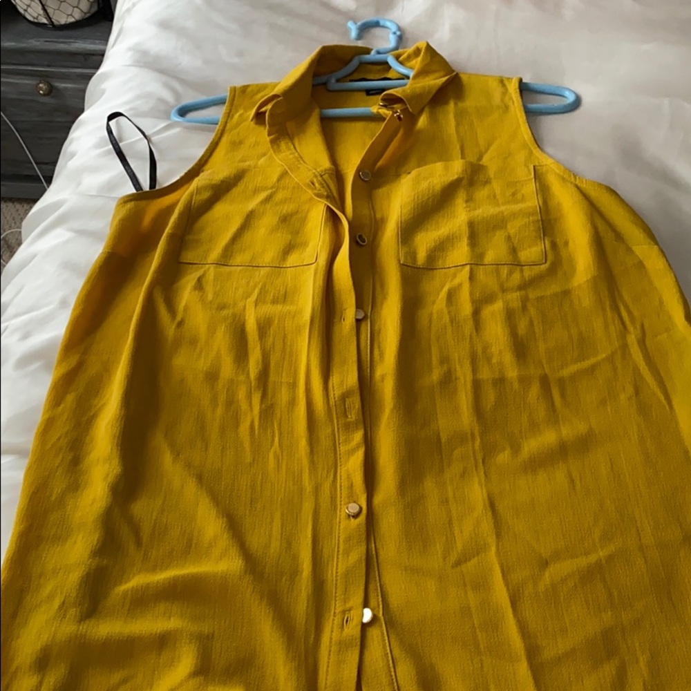 Yellow long sleeveless blouse - Picture 2 of 3